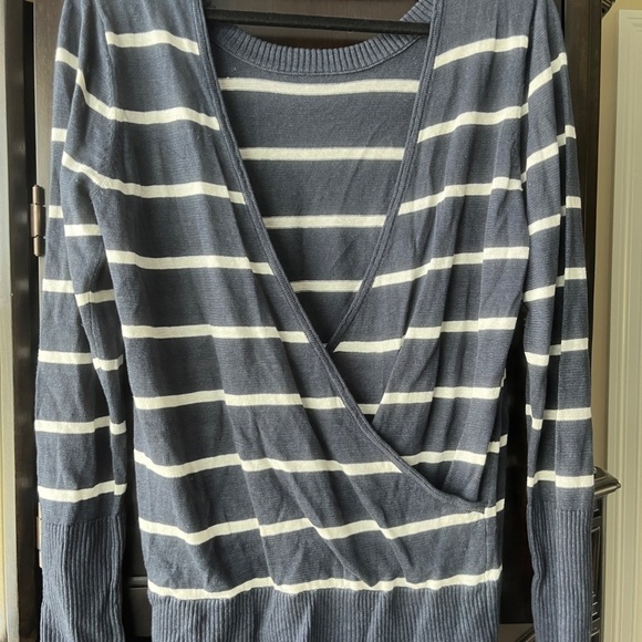 NWT Chaser L/S Wrap Back Linen Sweater, Twilight Stripe, Medium - Picture 5 of 7